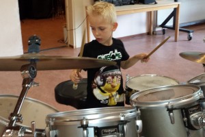 2014-05-14 Kinderen op drums